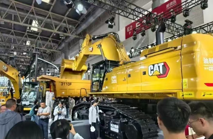 卡特彼勒的矿山设备